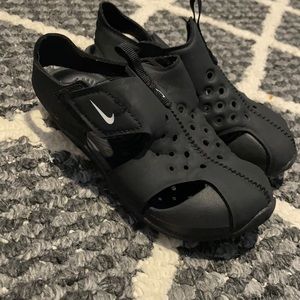 Toddle Nike Sandal Size 10